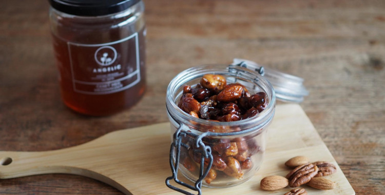 Recept | Pečené spicy ořechy v medu